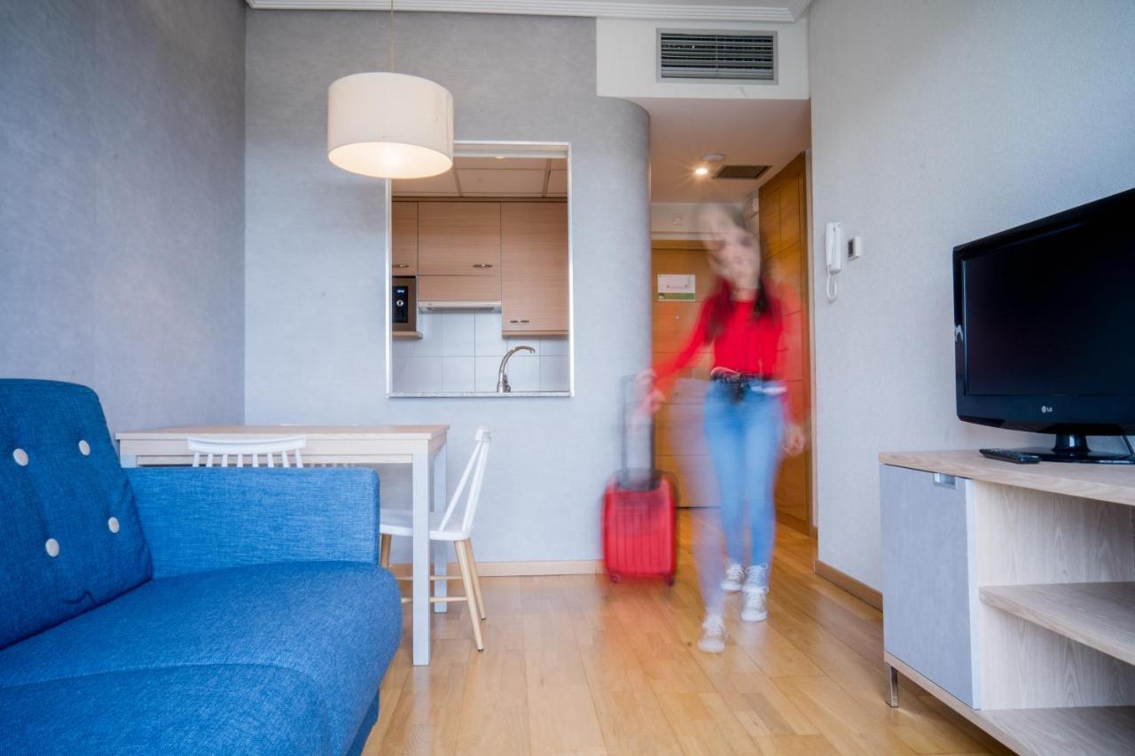 Compostela Suites Madrid Exterior photo