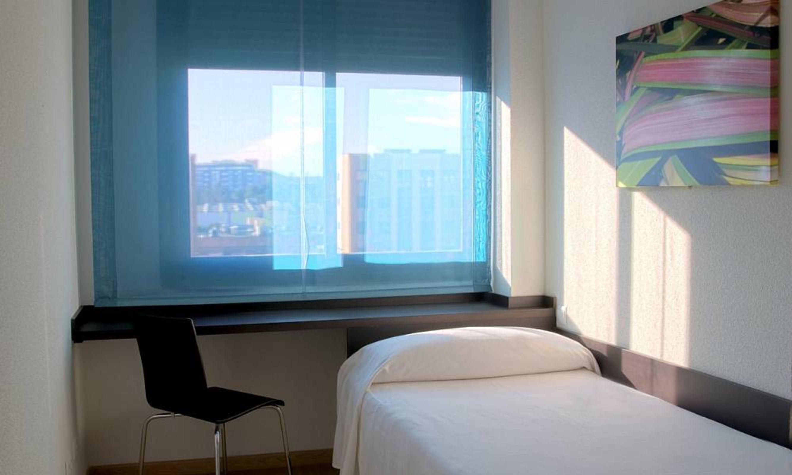 Compostela Suites Madrid Room photo