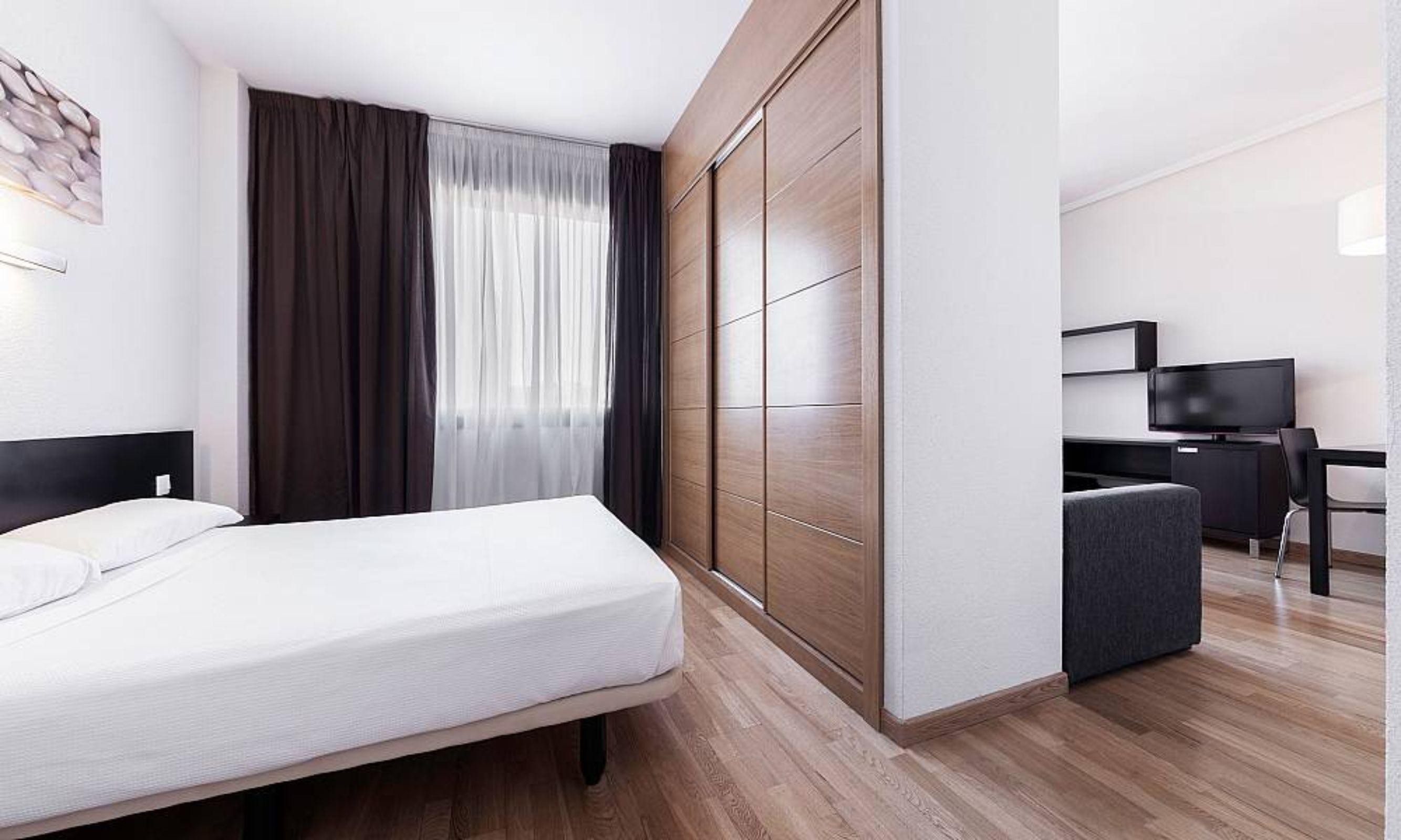 Compostela Suites Madrid Exterior photo