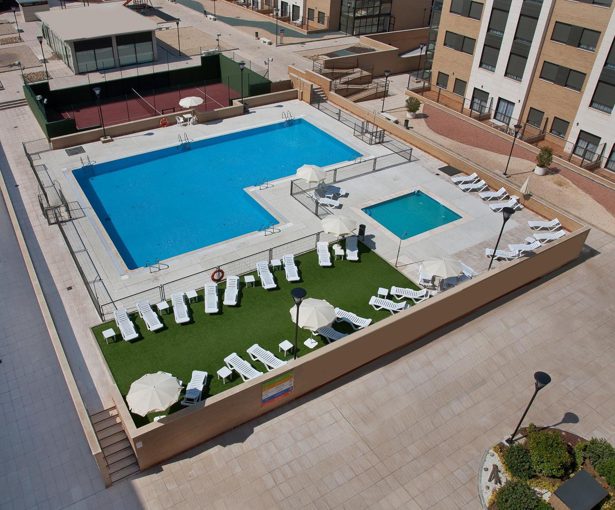 Compostela Suites Madrid Exterior photo
